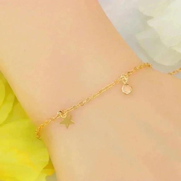 Minimalist Bracelet, Sleek & Modern Design, Women’s Fashion, YC110307-B - Picture 1 of 10